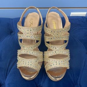 By Forever Link Color Rose Gold Heels NEW